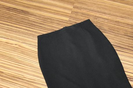 Puzdrová sukňa massimo dutti v. 36, 36
