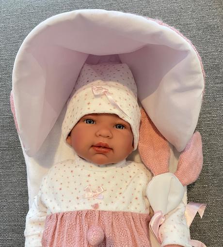 Realistická plačúca bábika llorens, 