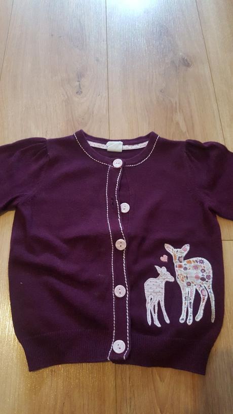 Krasny svetrík so srnkami, h&m,86