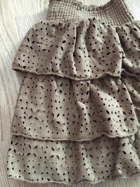 Suknicka, reserved,122