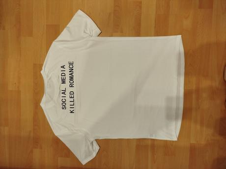 Tričko s nápisom social media killed romance, s