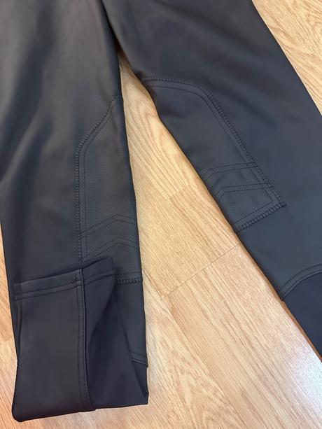 Jazdecke nohavice, 140