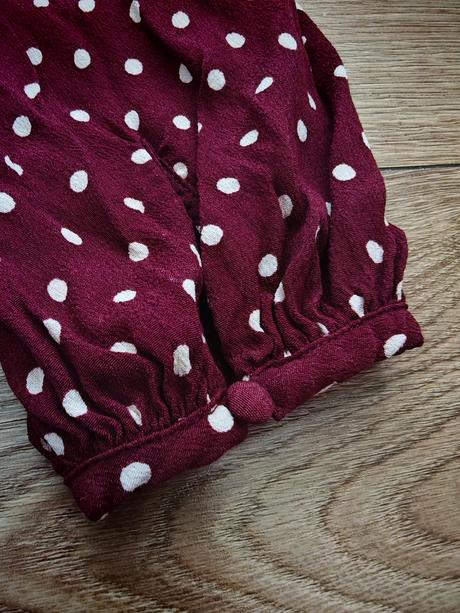 Nádherné burgundy bodkované šaty, mango,s