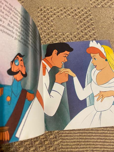 Stará retro mini knižka walt disney popoluška 1992, 
