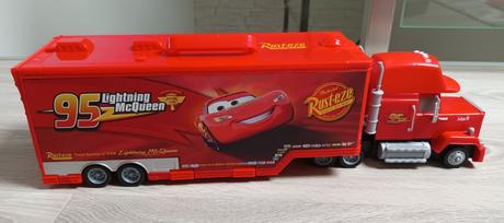 Kamión mc queen a 18ks autíčok, 