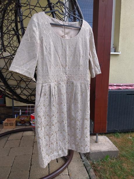 Spoločenské šaty, 40