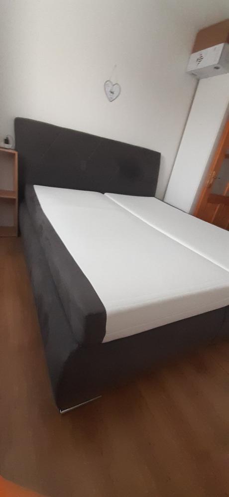 Manželská posteľ 180x200, 