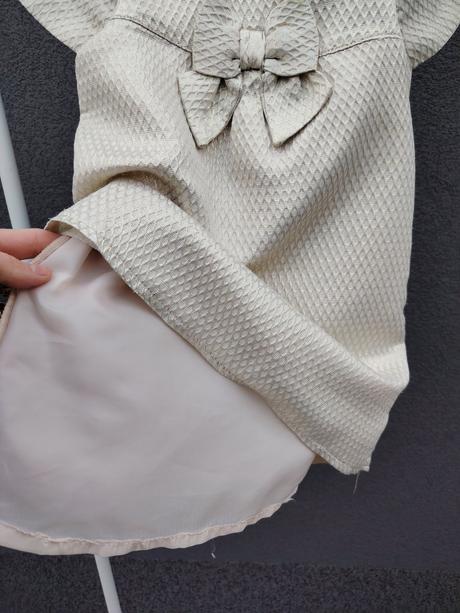 Zlaté šaty s mašľou, pepco,92