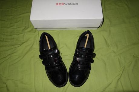 Nove tenisky redwagon, 34 / 35