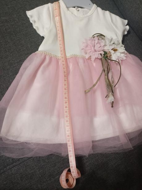 Sviatočné šaty, 74