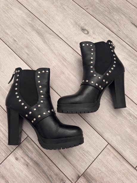 Catwalk čierne čižmy, 39