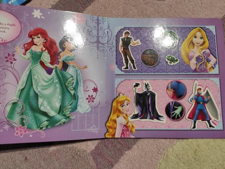 Magnetická knižka disney princezné, 