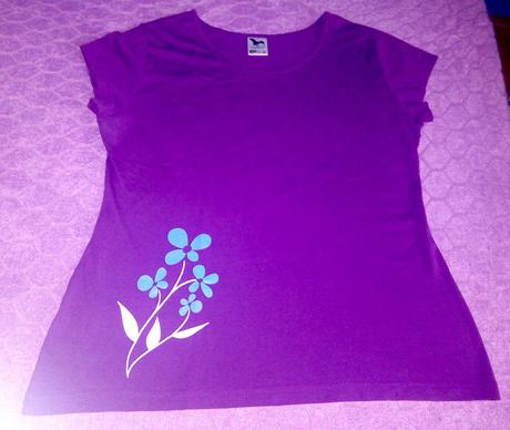 Fialové tričko s kvietkom, xl