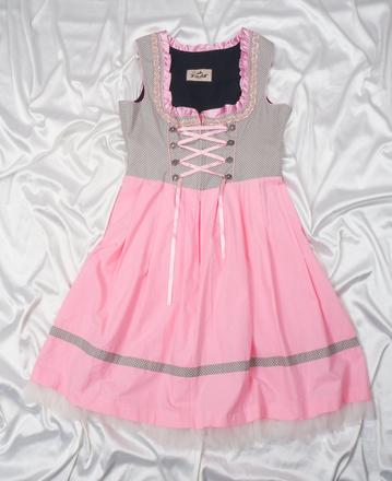 Kvalitné krojové šaty, 40