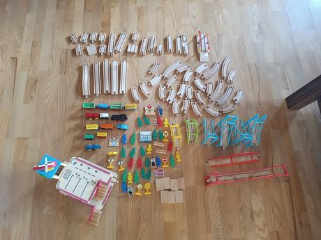 Drevená vláčiková dráha,