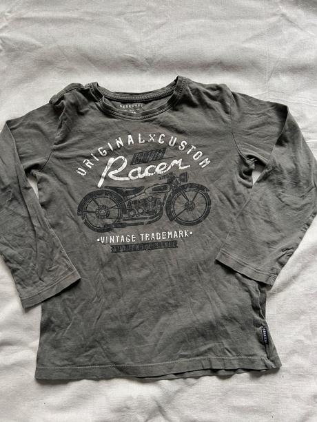 Tricko, reserved,128