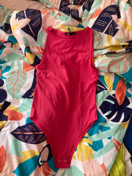 Ruzove body, sinsay,m