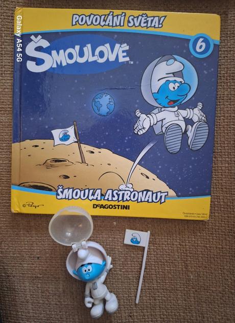 Knihy smoulove s figúrkami,
