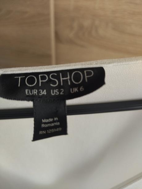 Len opraná-nenosená blúzka, 34