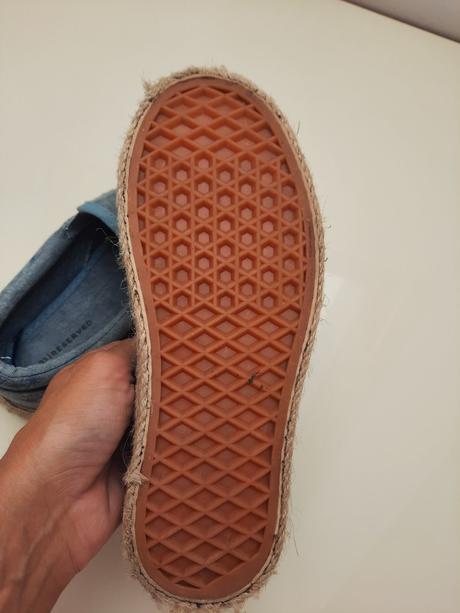 Plátenky, reserved,33