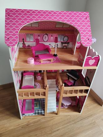 Dreveny domcek pre babiky, 