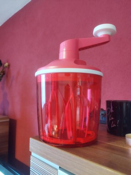 Ručný šľahač tupperware, 