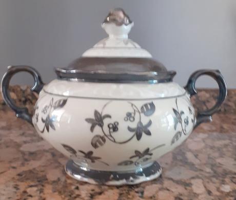 Porcelánová čajová súprava,