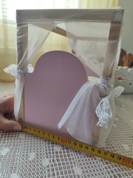 Posteľ pre bábiky barbie alebo iné, 