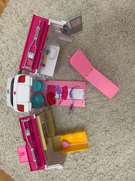 Barbie sanitka, 