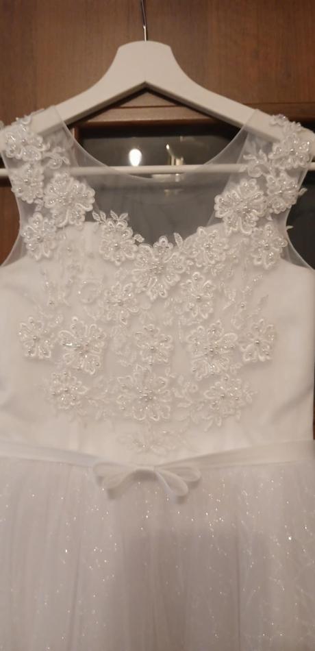 Šaty na prvé sväté prijímanie, 152