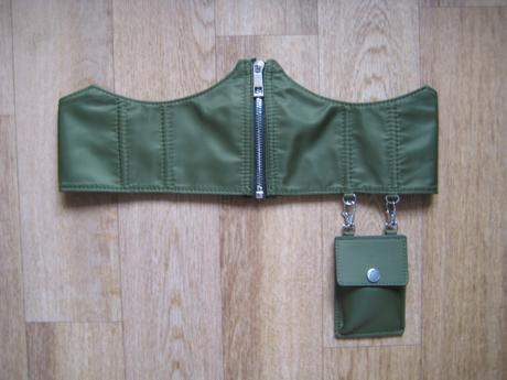 Korzetový opasok s kapsičkou bershka nový, bershka