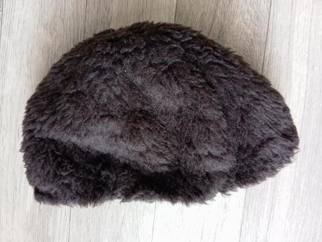 Stará tmavohnedá baranica čiapka, 