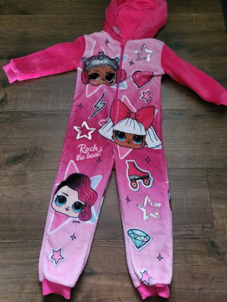 Overal l.o.l surprise, 104