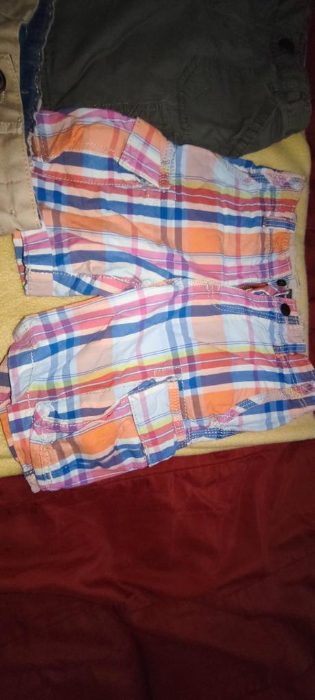 Krátke nohavice-3ks/5eur, 104