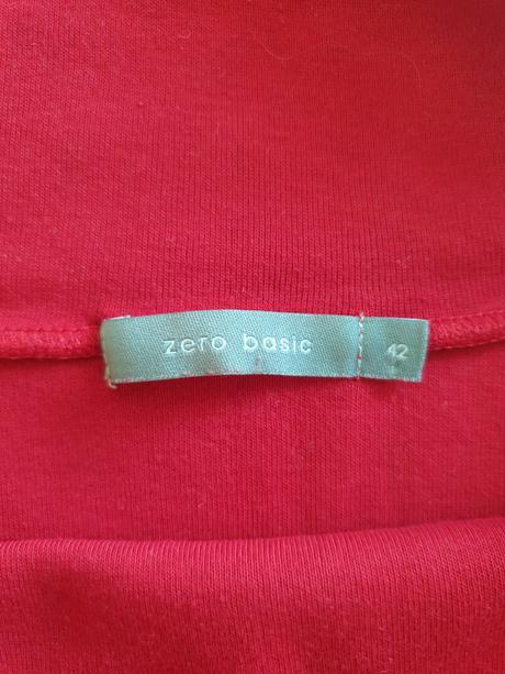 Červené tielko s rolákom, 42