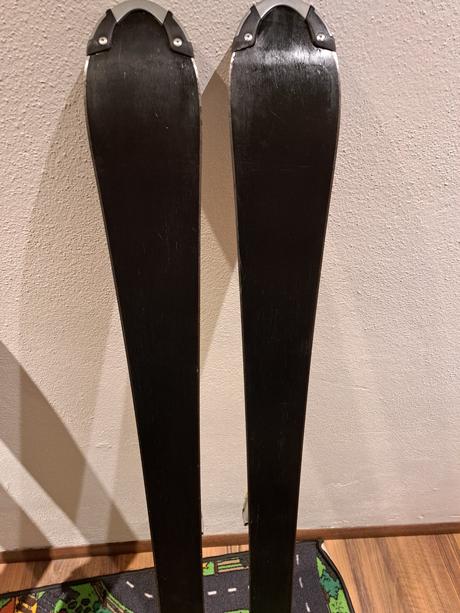 Detské carvingove lyze 130cm nordica, 130-139 cm