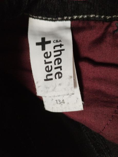 Menčestrové nohavice, c&a,134