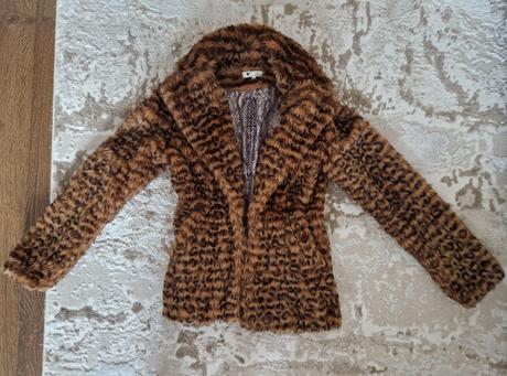 Tigrovaná bundička, s