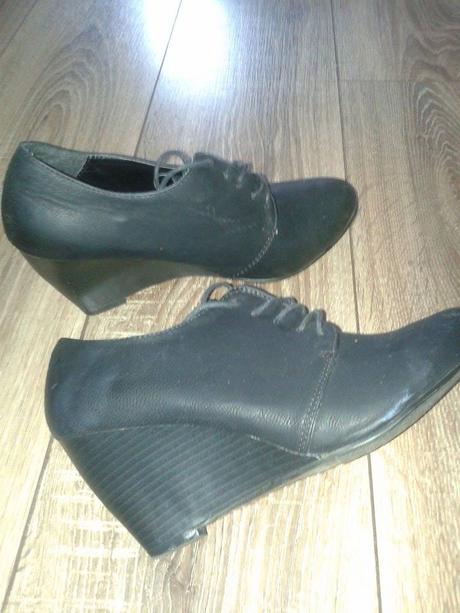 Čierne topánky na šnurovanie, 40