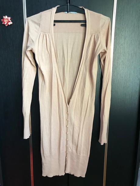 Dlhý sveter s gombíkmi, 36