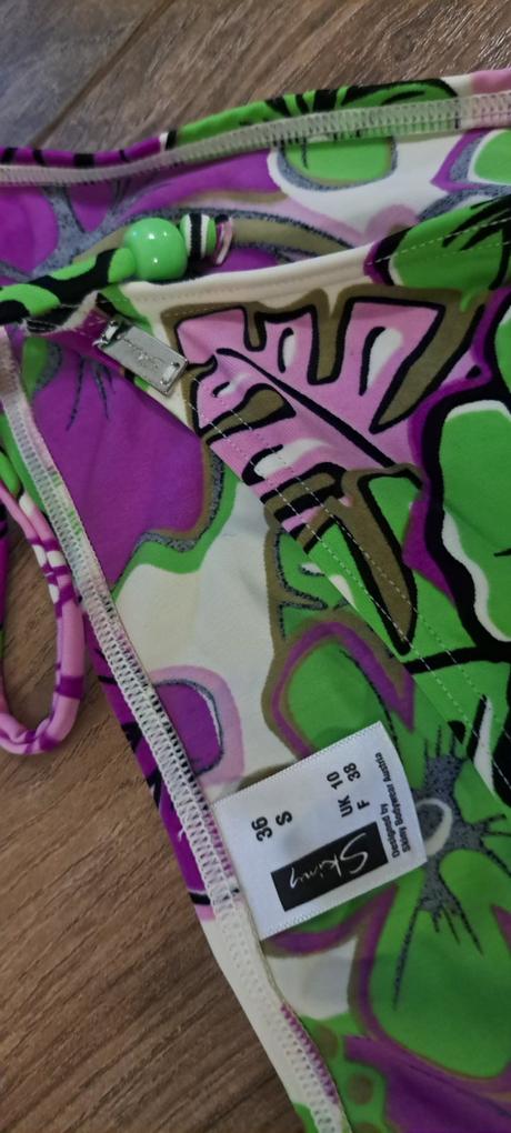 Plavky s nové, skiny,s