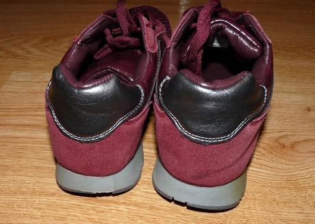 Bordové tenisky, 37