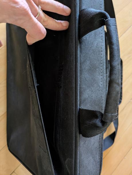 Taska na notebook, dicota