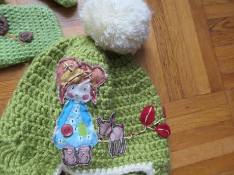 Rukavicky,stucne,sal, 2 ciapky dievcatkova kolekc., 116