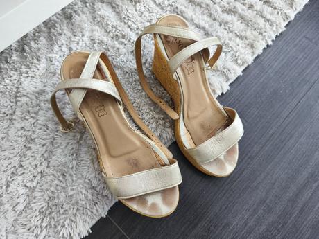 Zlaté sandálky ., lasocki,40