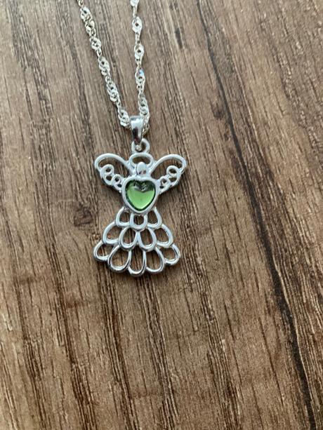 Retiazka z anjelom zn. avon (b29), avon