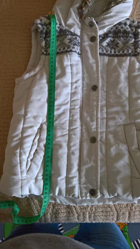 Biela vestička, 122