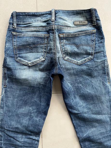 Džeginy diesel, diesel,26