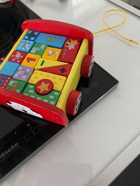 Detsky drevený vozík s kockami na ťahanie, 