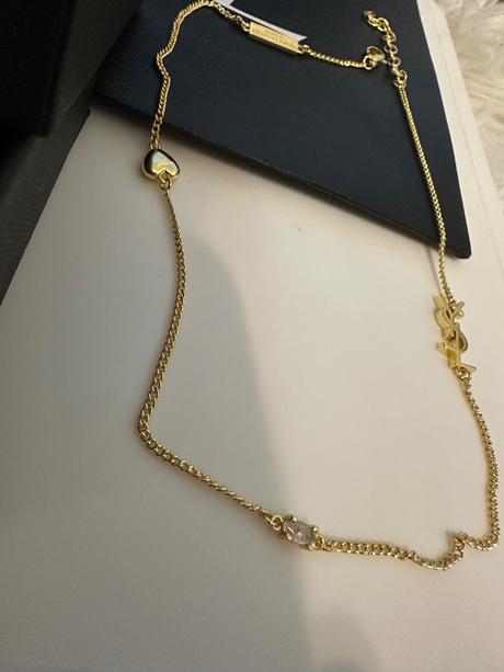 Novy nenoseny nahrdelnik na krk ysl, yves saint laurent